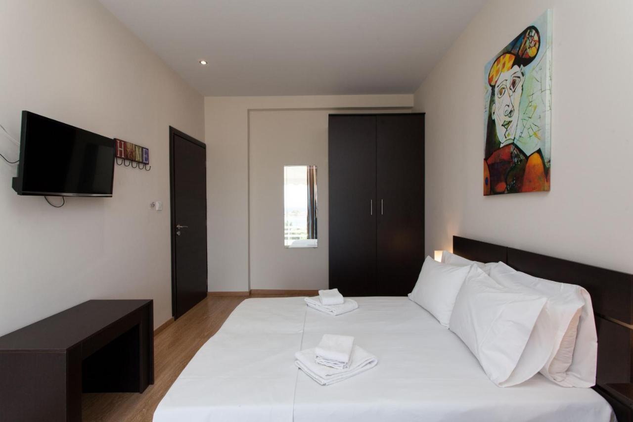 Modern Apt In Glyfada A Breath Away From The Sea - The View أثينا المظهر الخارجي الصورة